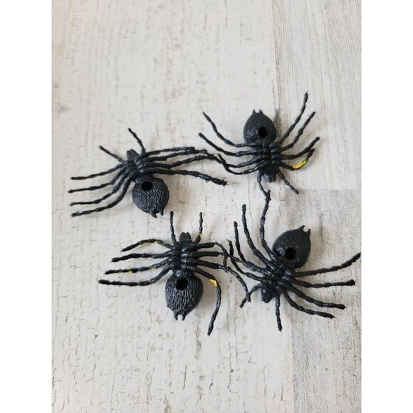 Yellow spotted spider tarantula set Halloween decor scary - Picture 4 of 4